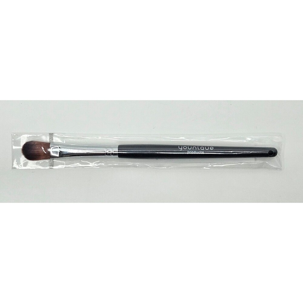 Younique Concealer Brush New Sealed